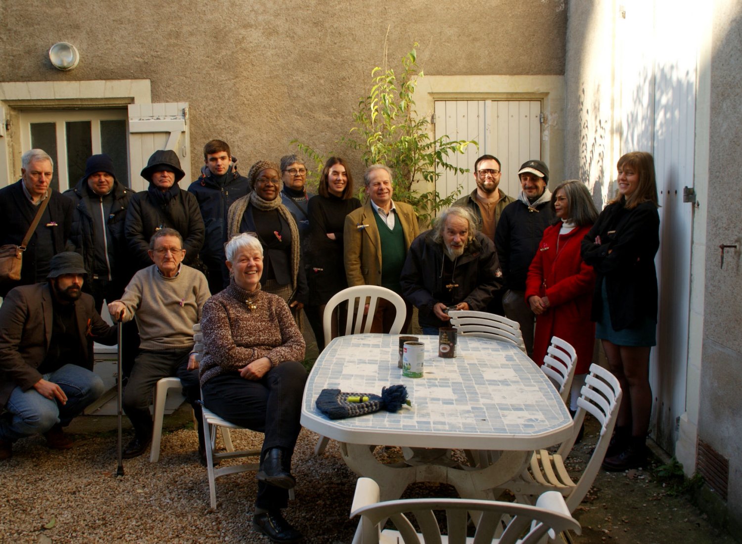 Photo de groupe du 49-16, la halte de jour d'Angers